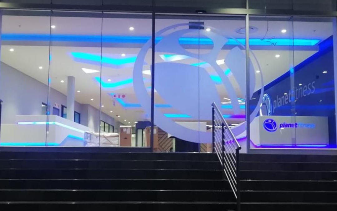 Staron® Solid Surfaces | Planet Fitness Case Study
